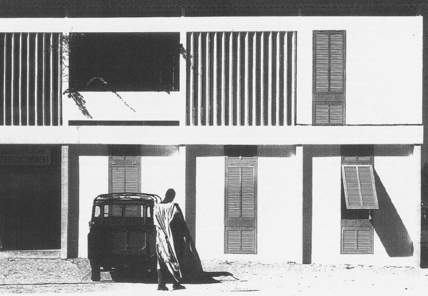 Différents types de protection d'une même façade (Sénégal)